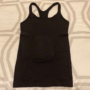 lululemon ebb to street tank in black, size 4